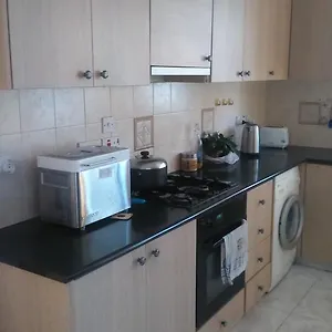 kimonos-guesthouse.hotelsatayianapa.com/